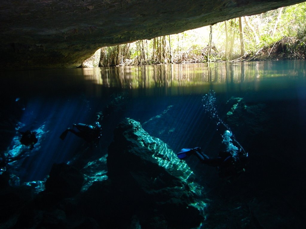 Balneario Cenote Chac-Mool, Quintana Roo Mexico
