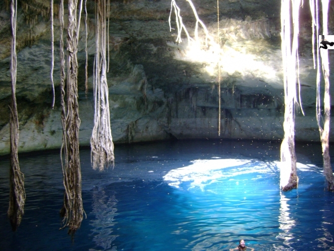 Balneario Cenote Noh Mozon, Yucatan Mexico