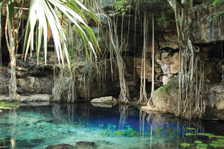 Balneario Cenote XBatun, Yucatan Mexico