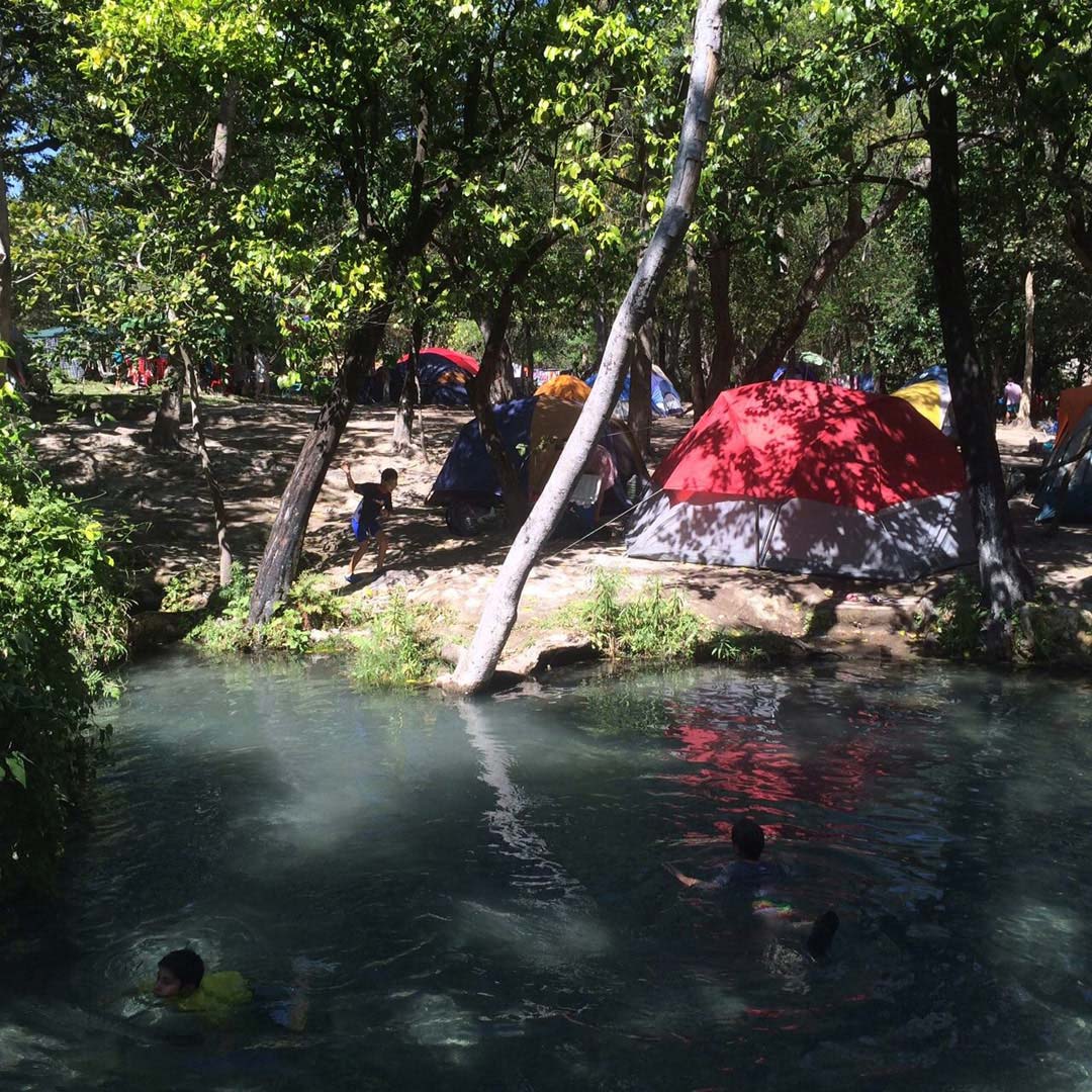 Campamento en Balneario Natural Los Manantiales, Morelos Mexico