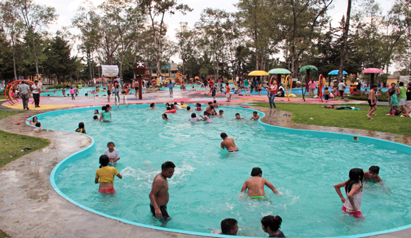 Parque Acuático Las Águilas – Japón